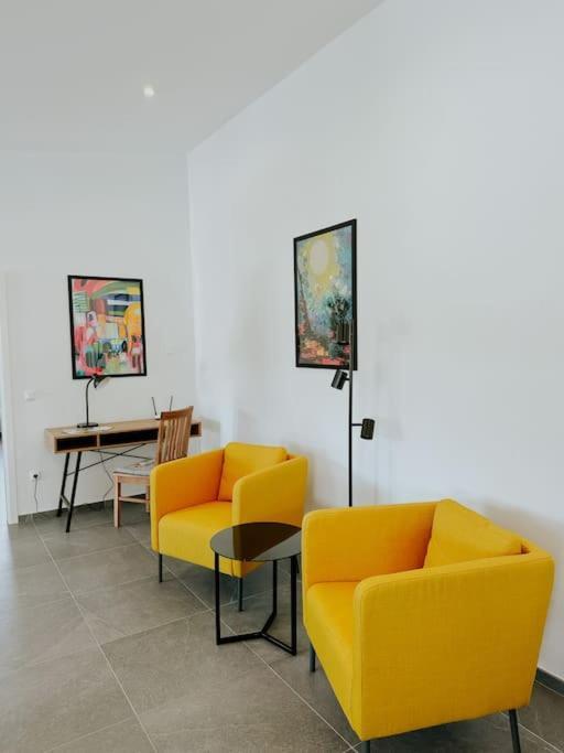 Apartment 100 Qm Im Weindorf - Balkon/Garage Aspisheim Eksteriør billede