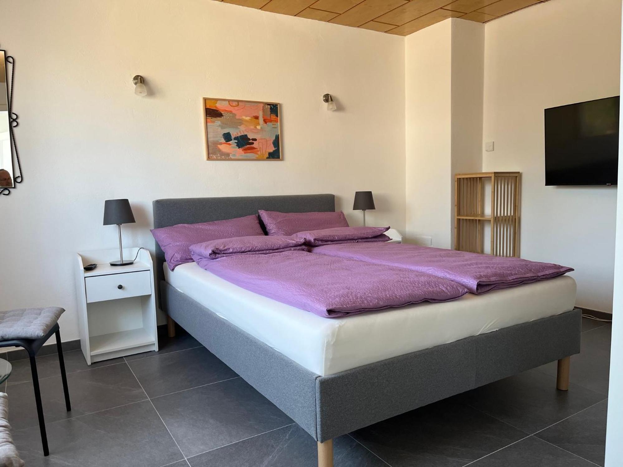 Apartment 100 Qm Im Weindorf - Balkon/Garage Aspisheim Eksteriør billede